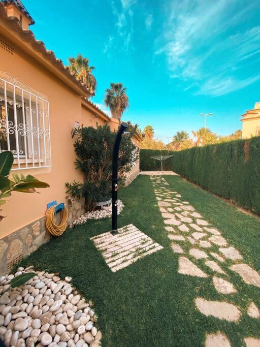 Impresionante Villa Con Piscina - Oliva Nova Exterior foto